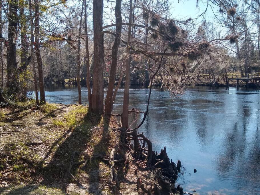 Huck'S Hideaway Near The Santa Fe River Fort White エクステリア 写真